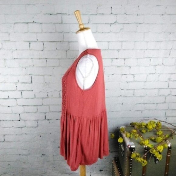 Catherine Malandrino Peplum Crocheted Lace Sleeveless Top Terra Cotta Pink Large - Picture 2 of 6